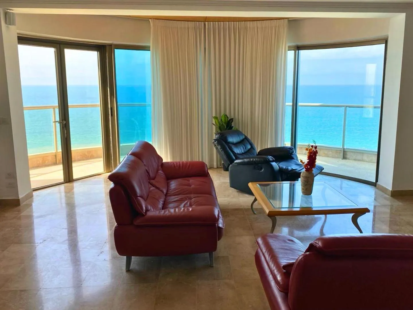 Almog Beach Apartments מגדלי חוף הכרמל חיפה 以色列