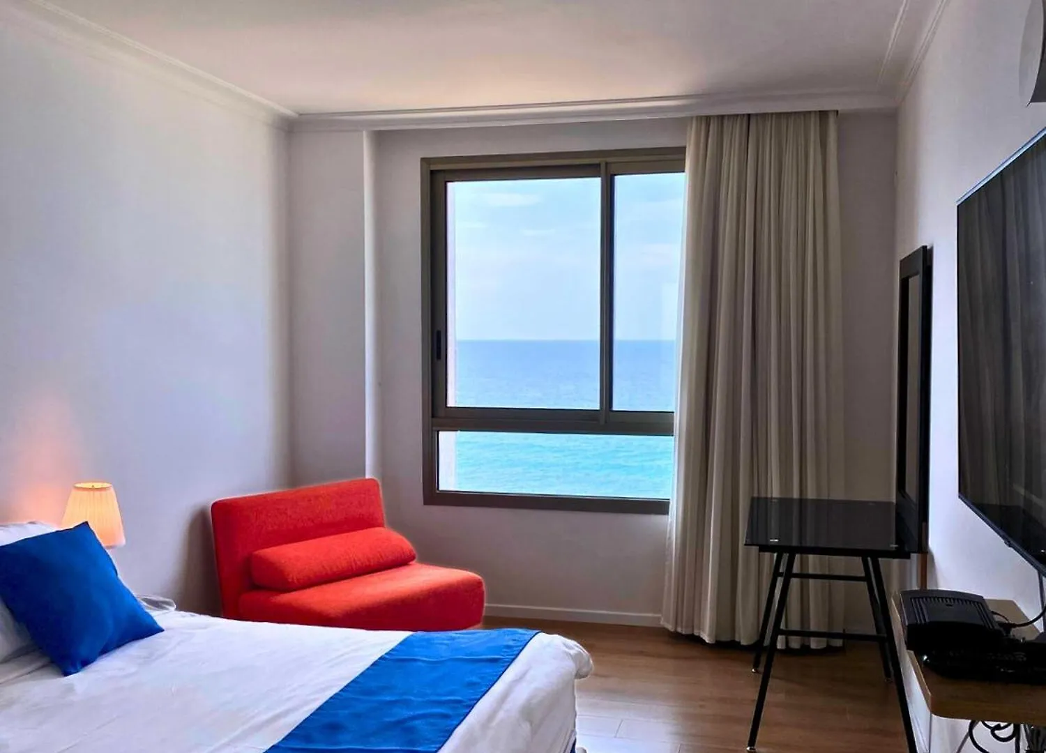 Almog Beach Apartments מגדלי חוף הכרמל חיפה Haifa